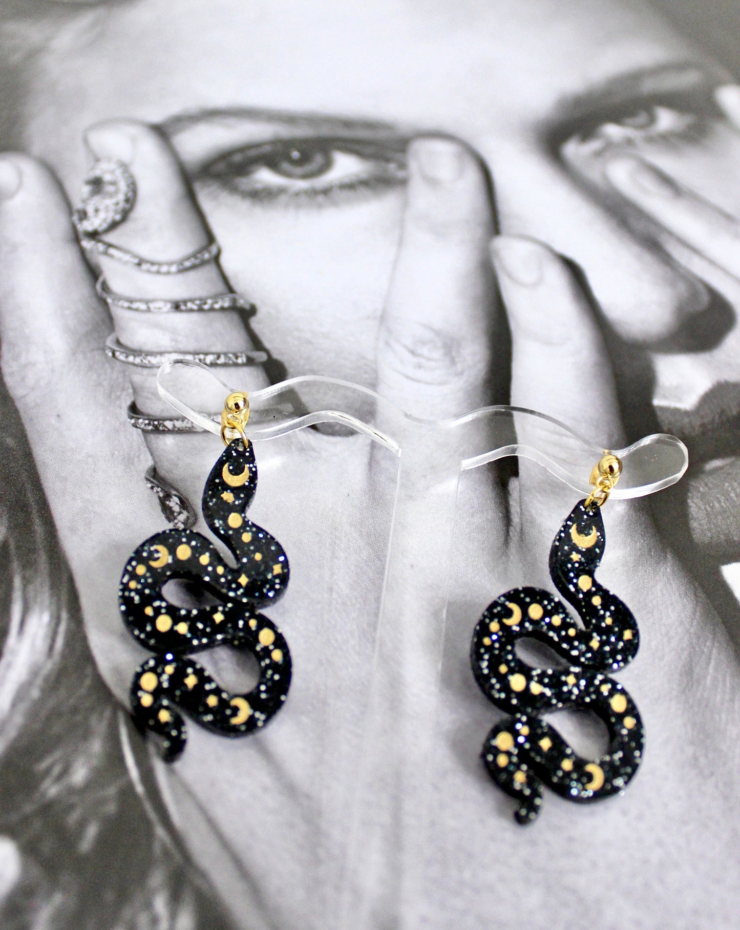 Reputation Snake Dangle Earrings - Swifties